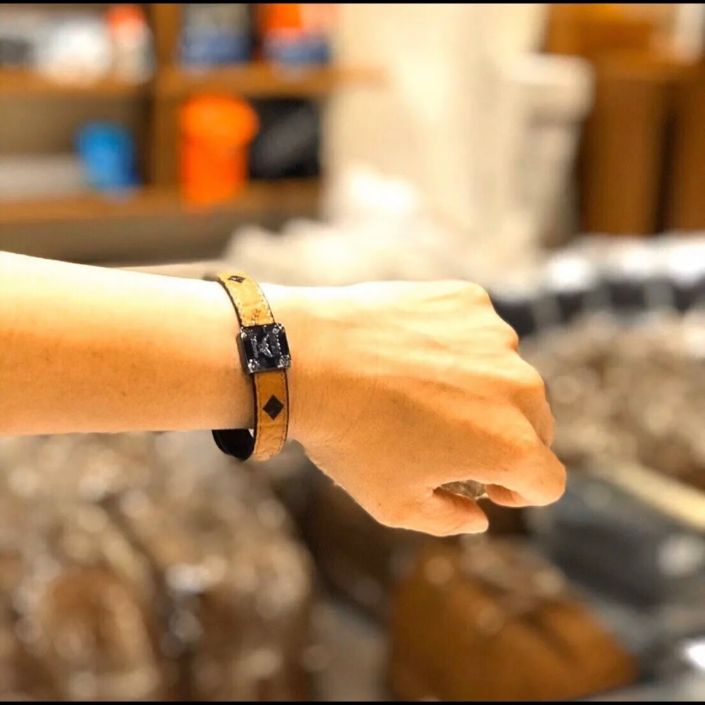 Mcm reversible bracelet Authentic
